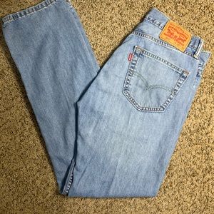 Levi’s Men’s 505 30 x 32 medium wash jeans 🌴